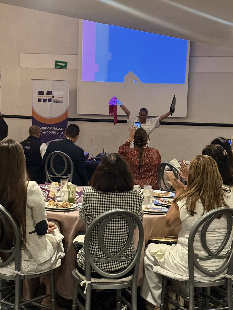 Omega Vázquez tweet media