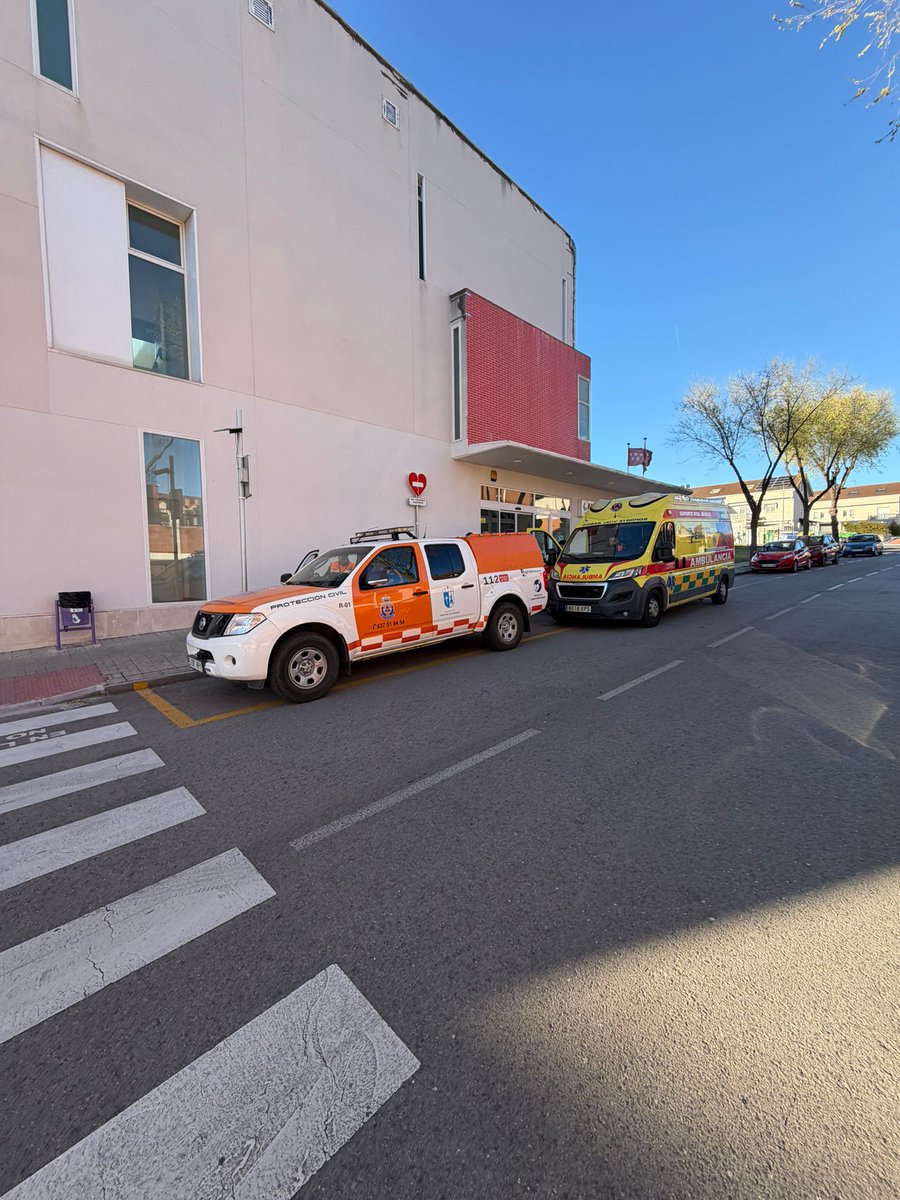 PCivilVelilla's tweet image. Nos activa #Particular por mujer de 77 años en #ViaPublica
Trasladamos al Centro de Salud de nuestra localidad.