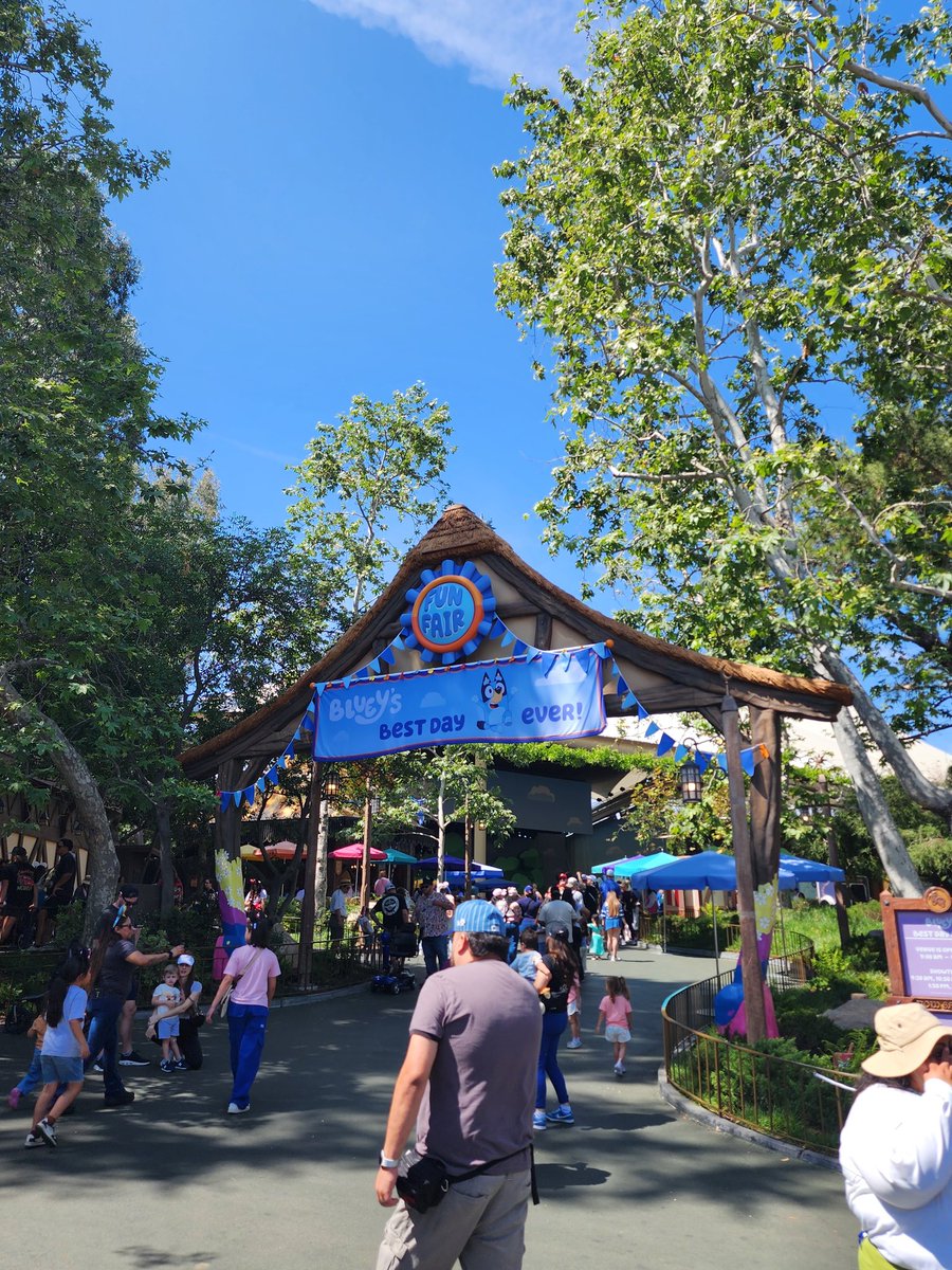 Trelyon ➡ ❄⋆⁺₊ NotLeavingTheHouseCon ⋆⁺₊⋆ ❄ ⁺₊⋆ ❄ tweet media