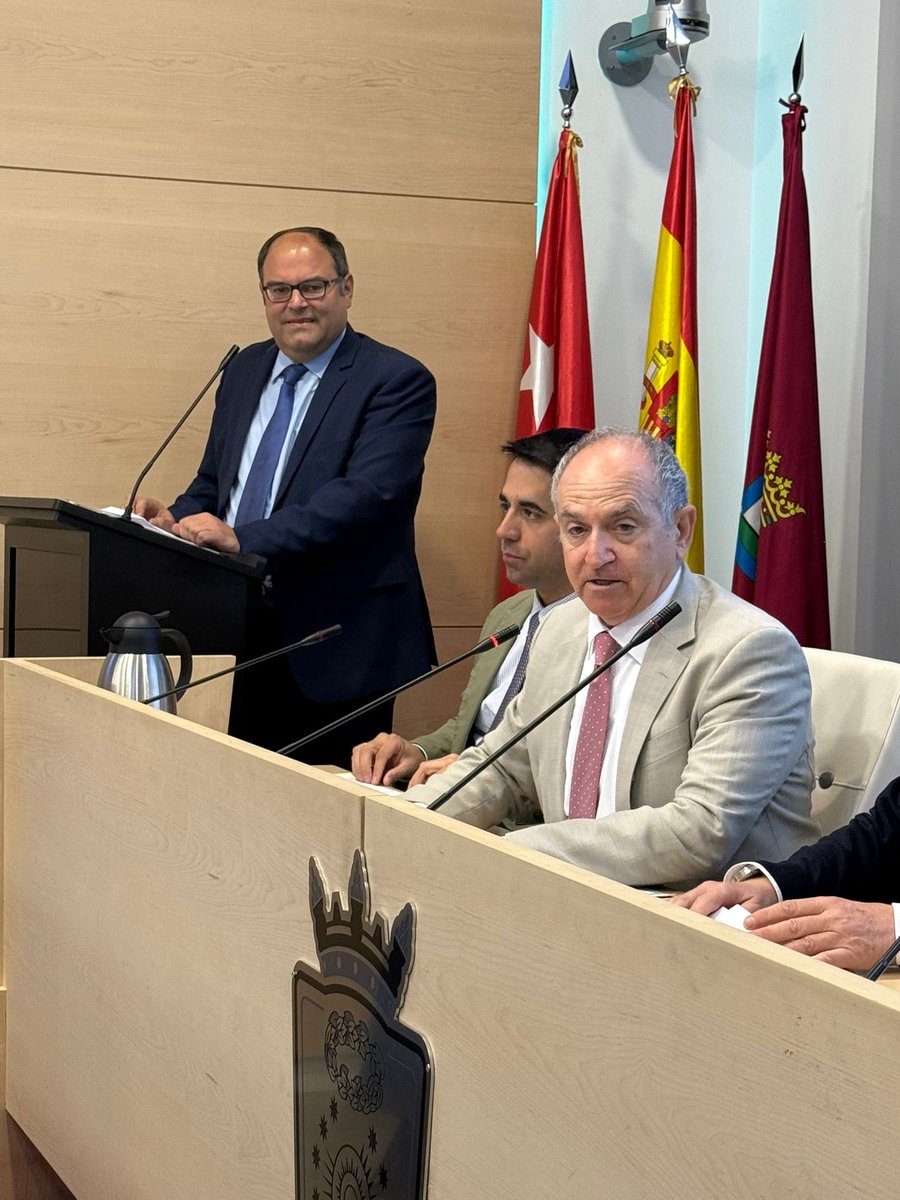 JesusFamilex's tweet photo. Durante los últimos dos días he tenido el privilegio de participar en el Congreso de la Asociación Profesional de Letrados de la Administración de Justicia. #PROLAJ
Donde se ha puesto de relieve el papel esencial (y a veces insuficientemente reconocido) de los #LAJS en el funcionamiento eficaz de la #Justicia.

He intervenido en la mesa: “El régimen de las costas procesales: perspectivas de mejora para la seguridad jurídica” Junto a:
•Álvaro Perea González  
•Javier Mata @icam_es 
•Patricia Font Rodríguez
•Miguel Bordiu García-Ovies  @CNMC_ES