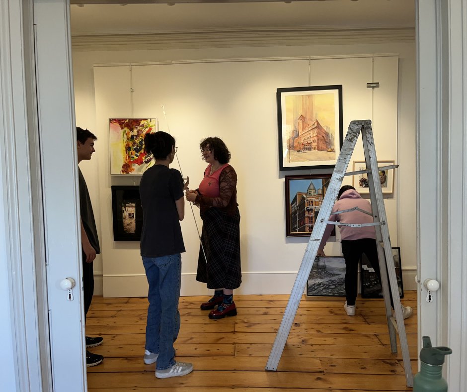 Edward Hopper House tweet media