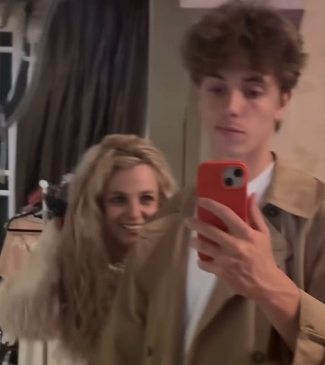 Pop Tingz tweet media