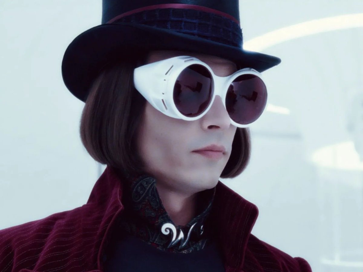 Maxi precioso con sus gafas.

#CarcelGemelos13