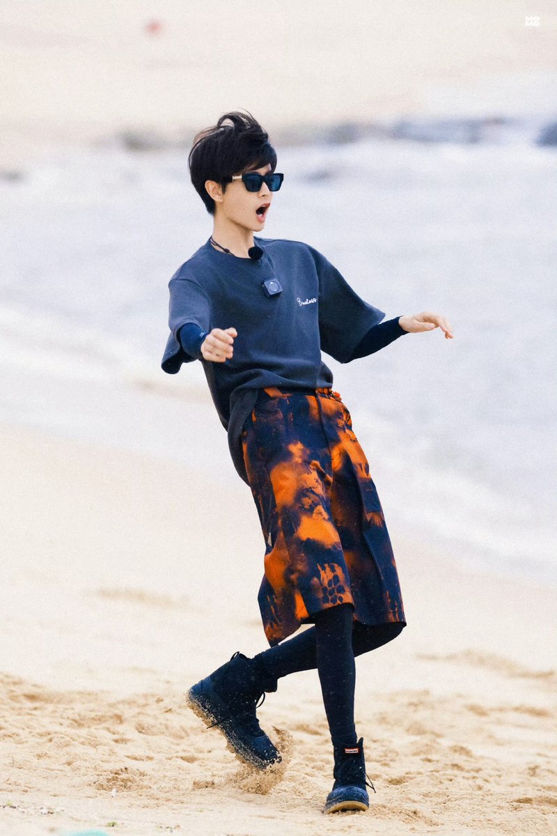 NewWorldLastThought tweet media