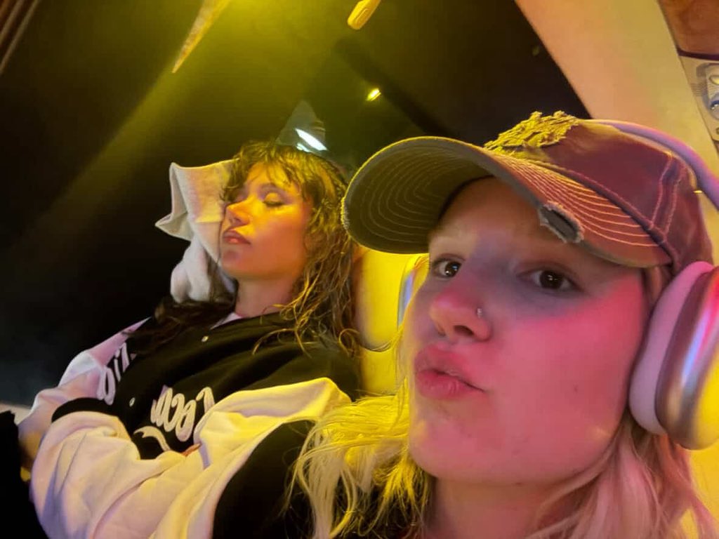 sena𐙚 tweet media