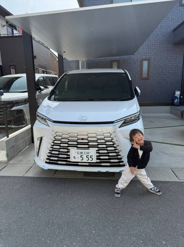rika113_46's tweet photo. 今日は、妻（小学生レベル）に株を教えて39日目です🥰🥰😅
#フリーレン https://t.co/cyRyC5emMh