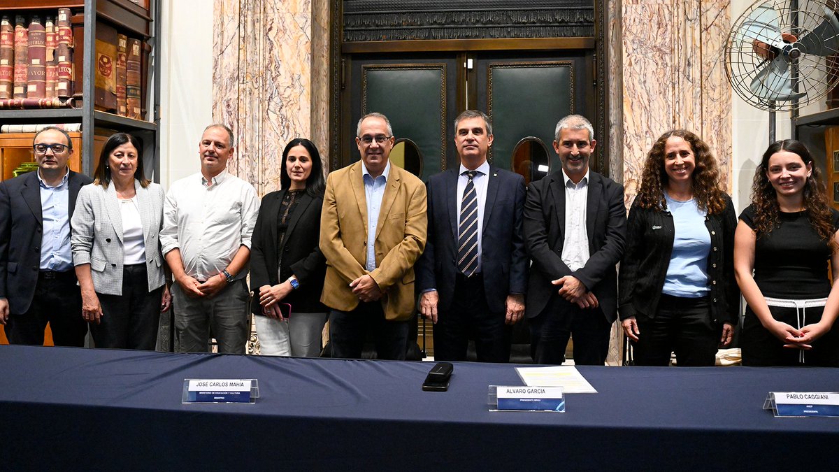 Ministerio de Educación y Cultura tweet media