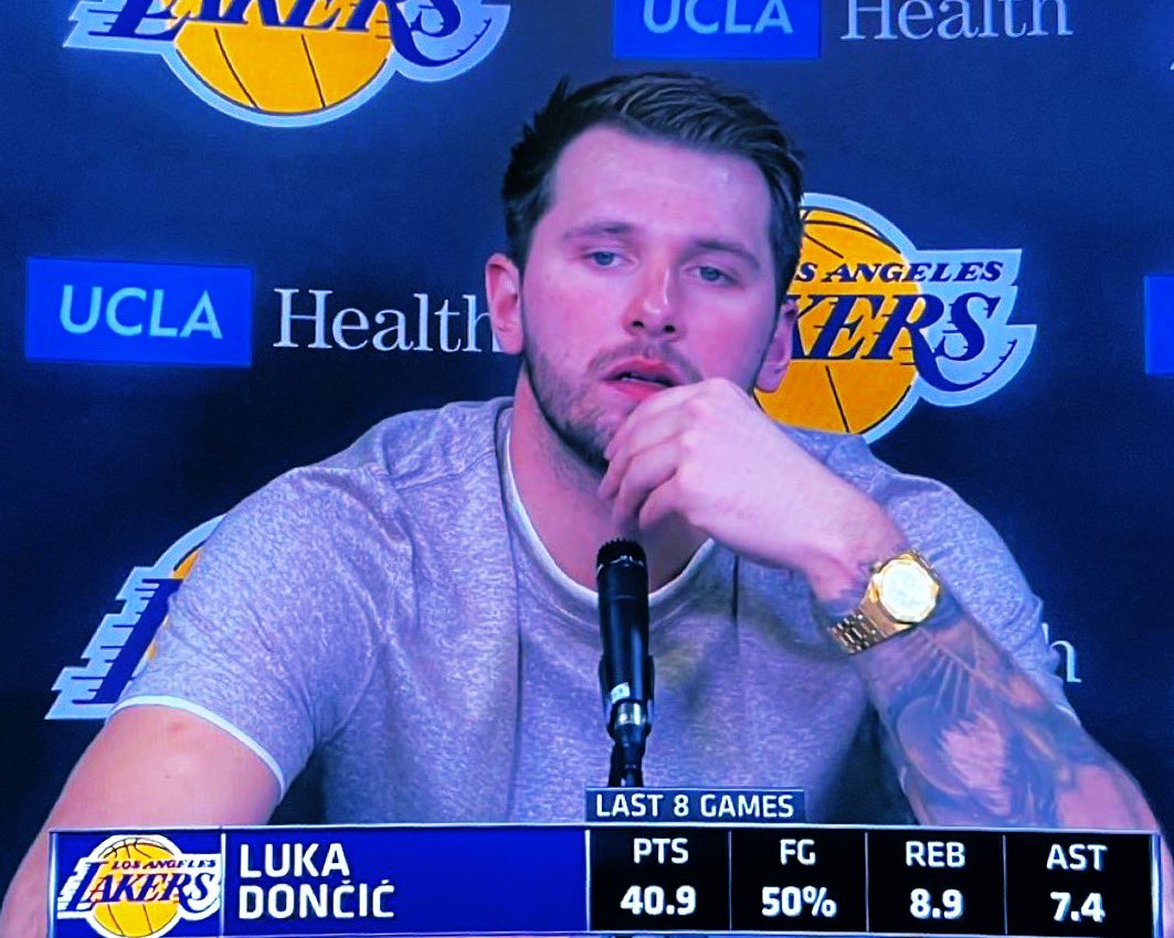 LakeShowYo tweet media