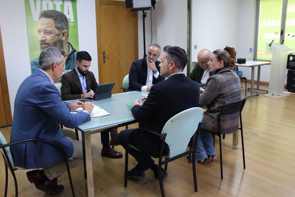 VOX Murcia tweet media