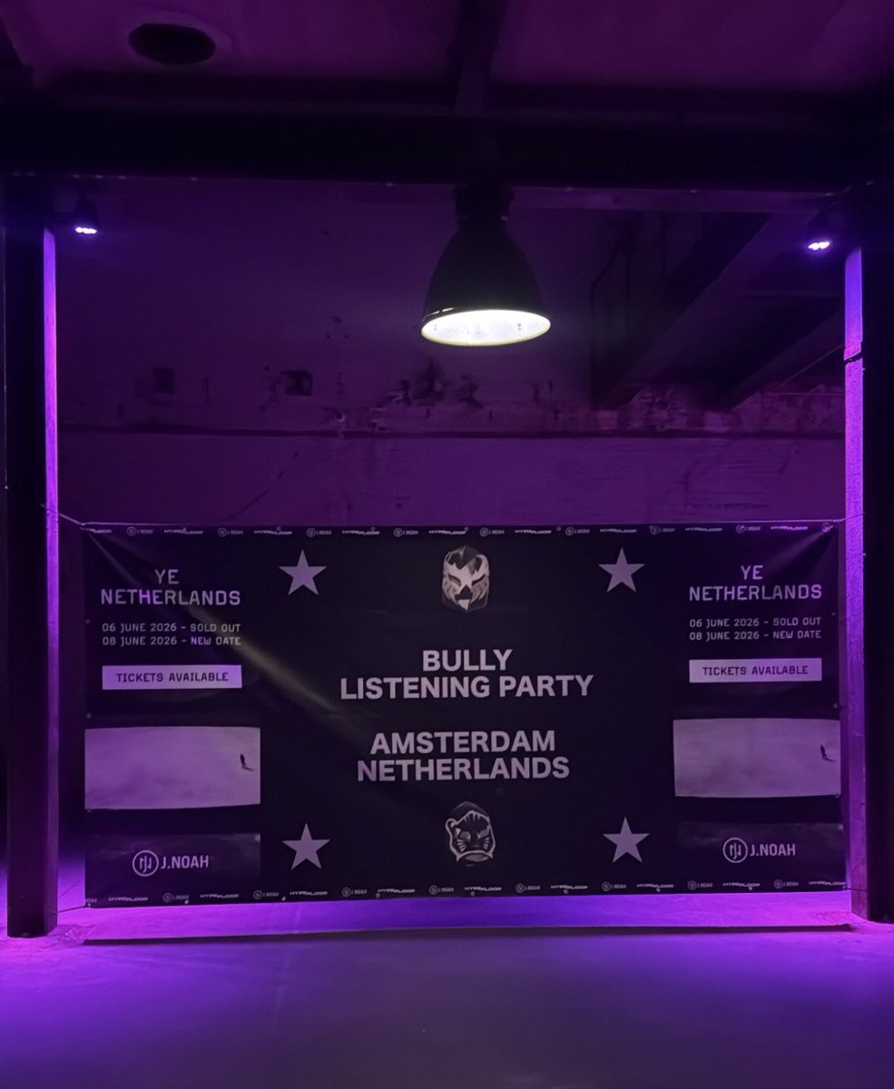 YEFANATICS tweet media