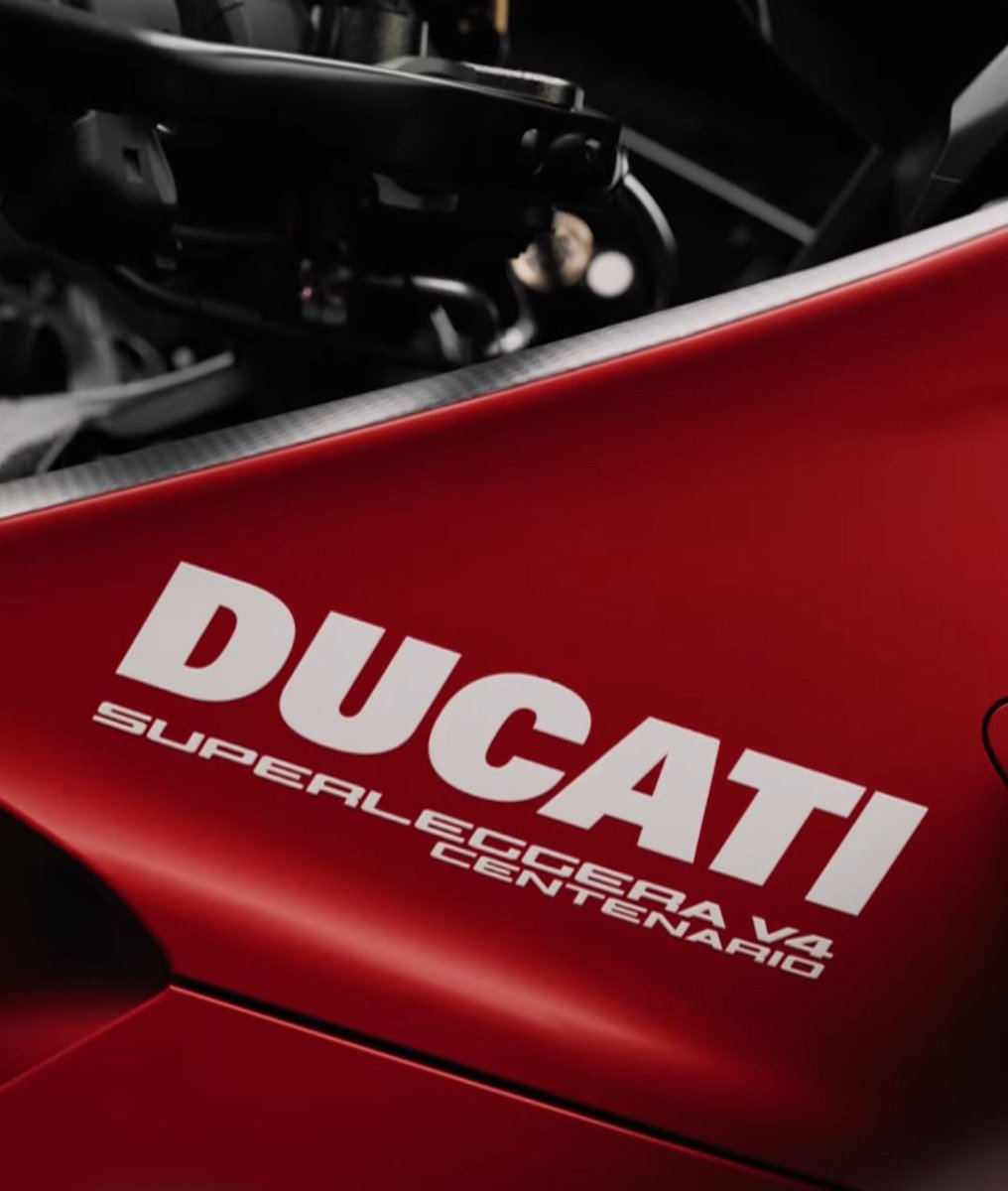 Thomas, le mec qui parle tjrs de moto là tweet media