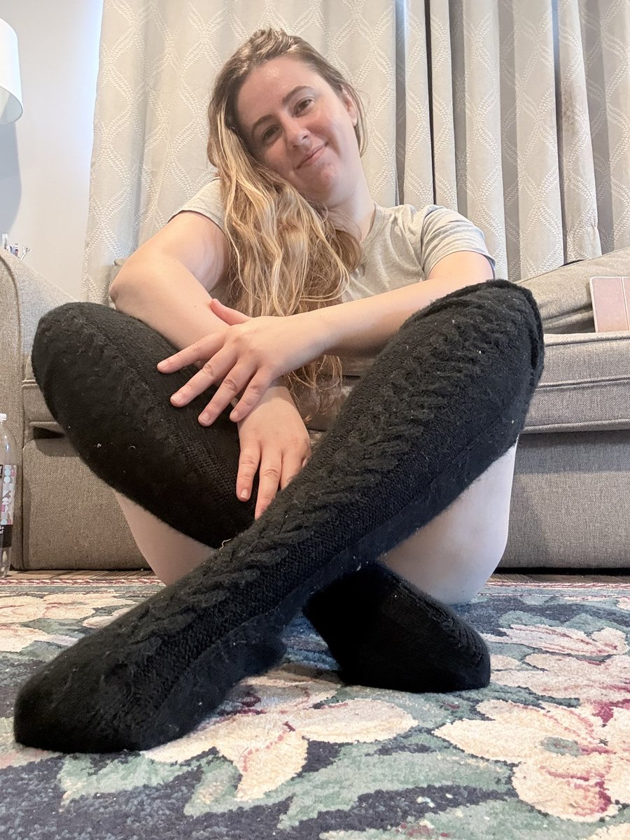 goddessoftheuggs tweet media