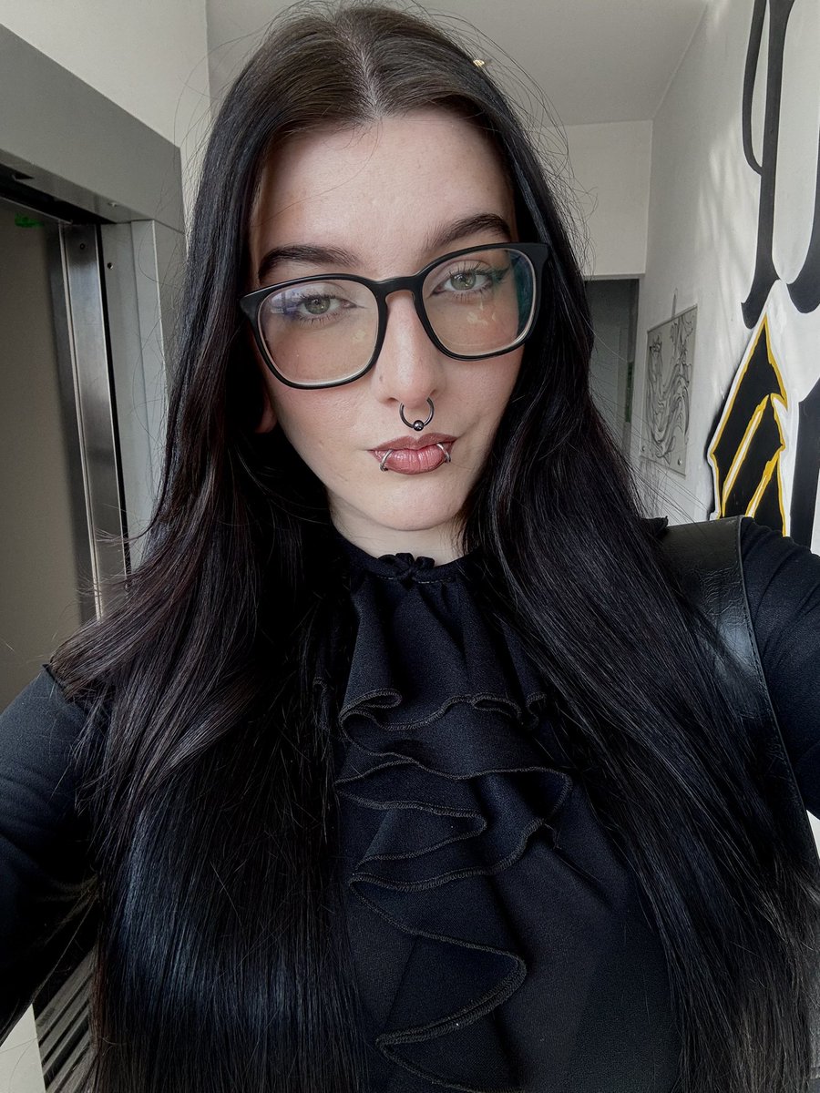 🕸️elesa🕷️ tweet media