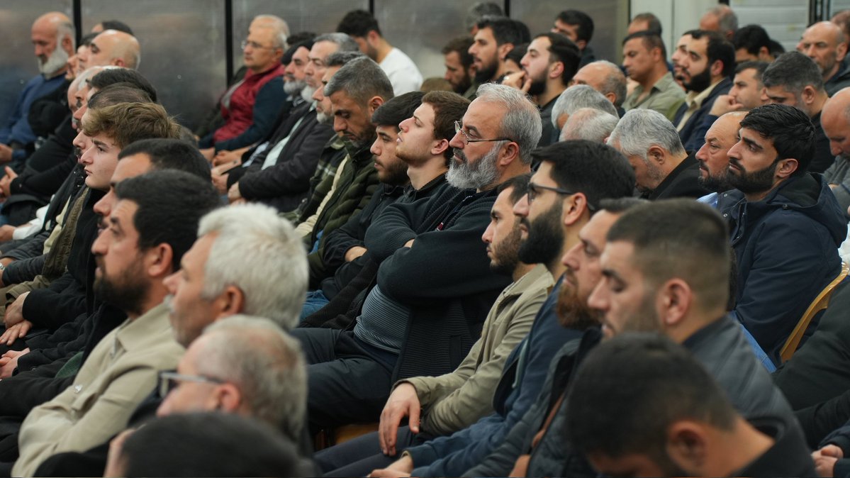 Alparslan Kuytul Hocaefendi'nin Kıyamet Suresinin tefsirine devam ettiği bu haftaki tefsir dersi halkın yoğun katılımı ile devam ediyor.

KıyametSuresi TefsirDersi
#AlparslanHocaylaTefsirDersi