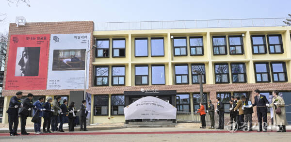 FOREVER KIM JISOO tweet media