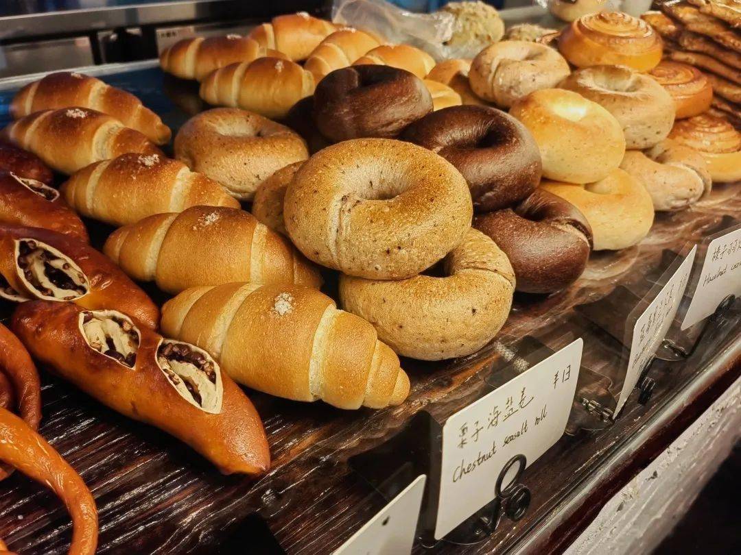 Tobias Müller tweet media