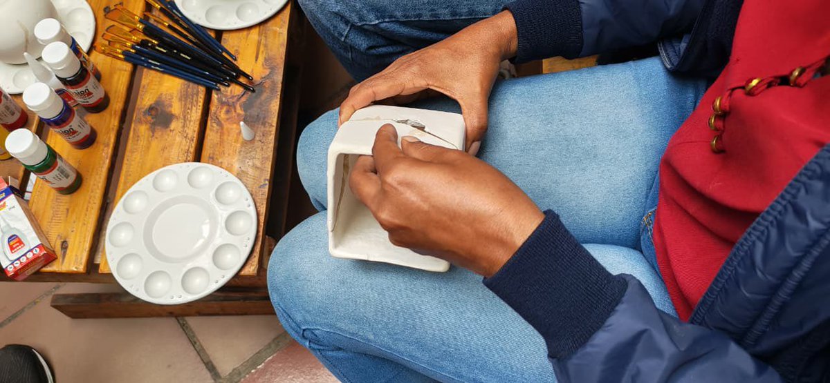 ARNColombia's tweet image. En el encuentro participaron mujeres firmantes de paz y de comunidad que integran formas asociativas en el #Cauca y que hacen parte del proyecto "Fortalecimiento a la Reincorporación Económica y Social" #FRES, en el marco de la estrategia de sostenibilidad de la @ARNColombia .