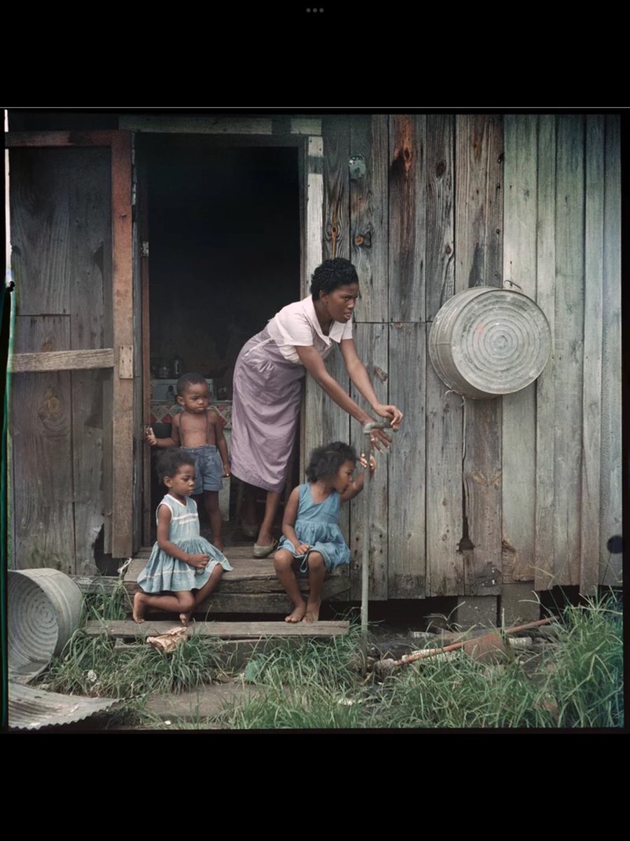 aixlabelle's tweet image. Gordon Parks