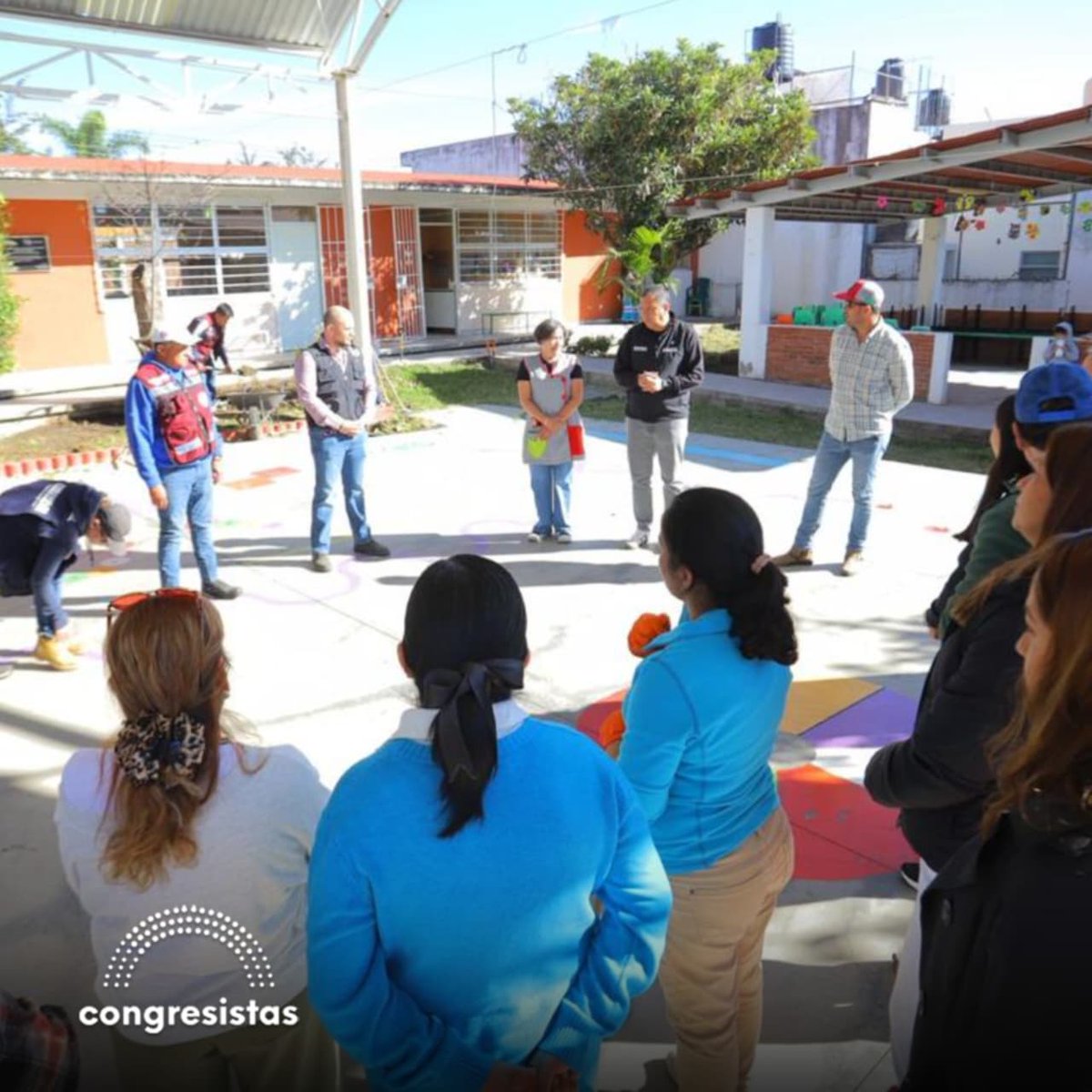 Congresistas tweet media