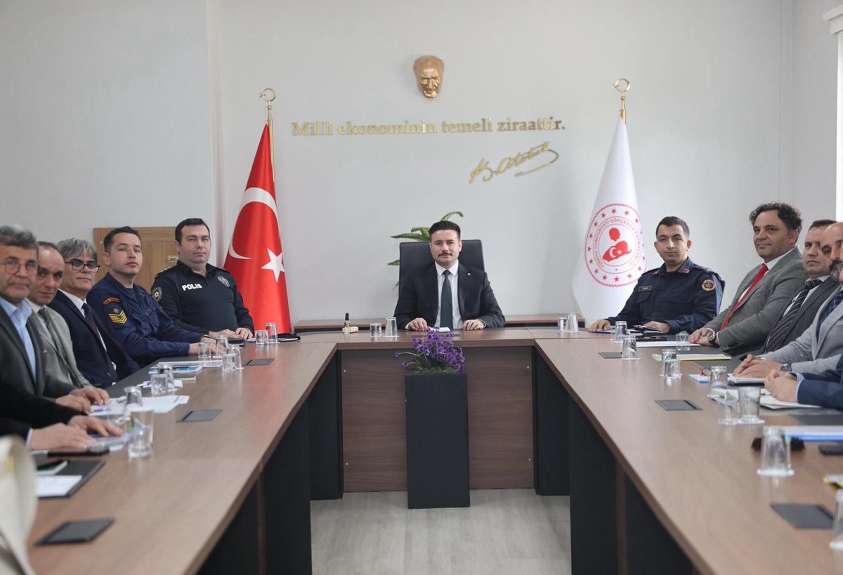 Kaymakamımız Sayın Osman Acar Başkanlığında İlçe Kurum Amirleriyle Koordinasyon ve Değerlendirme Toplantısı Gerçekleştirildi