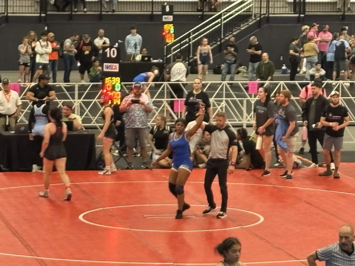 Sianni pinned her way to 3-0 for the 1st day of wrestling at NHSCA High School Nationals. Headed to the quarterfinals tomorrow!  

<a href="/HCHS_Athletics/">Henry Clay</a> 
<a href="/bluedevilsmedia/">BlueDevilsMedia</a>