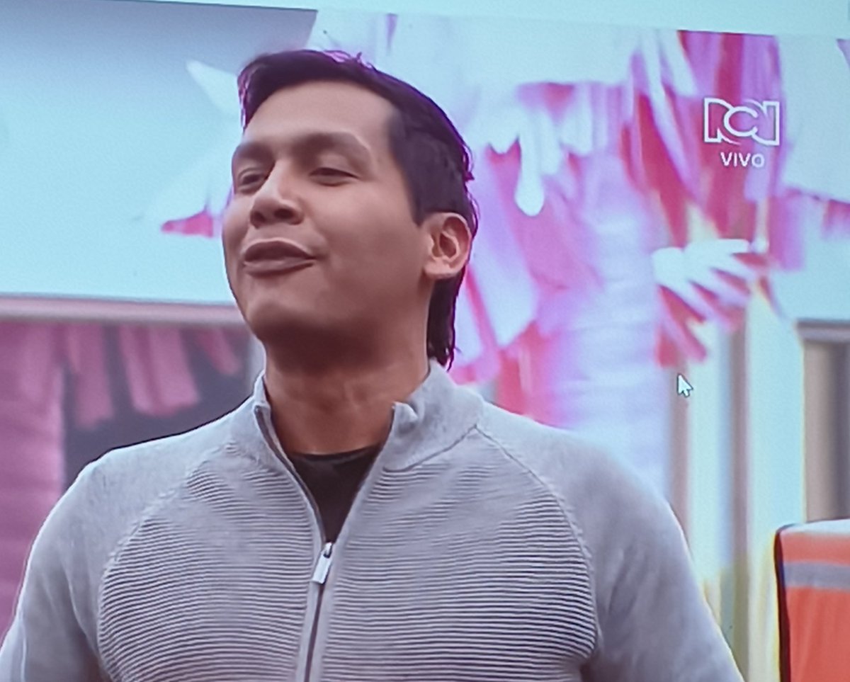 Mía Luna tweet media