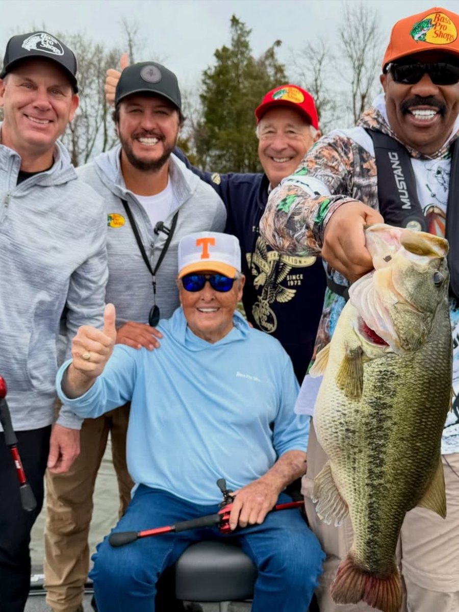 Field & Stream tweet media