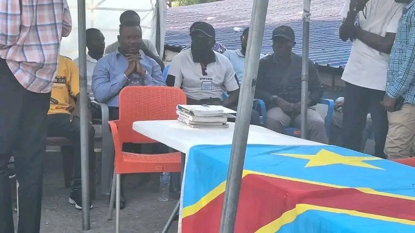 la patrie passe avant tout tweet media