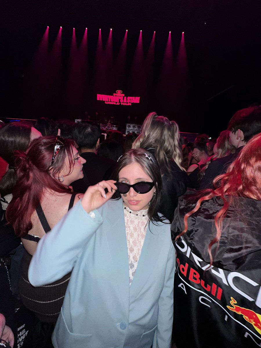 erika ⚔️⭐️ on tour! tweet media