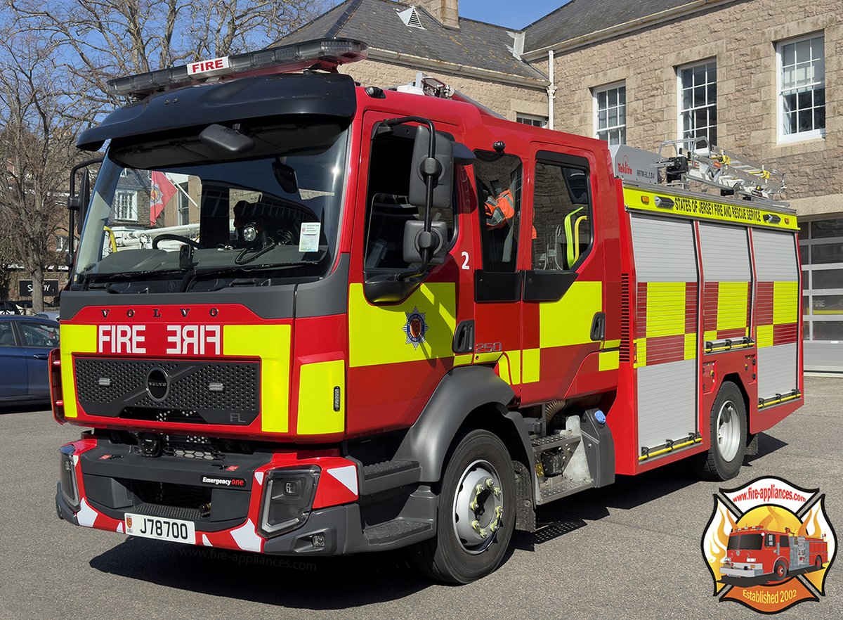 evo_uk's tweet image. Arriving in #Jersey in July 2025, Volvo FL250 / @EOneUKLtd  J78700 is fleet number 2 in the @JsyFire fleet. Seen at #StHelier Fire Station on 21st March 2026. #fireengine #fireappliance #channelislands #jerseyfire