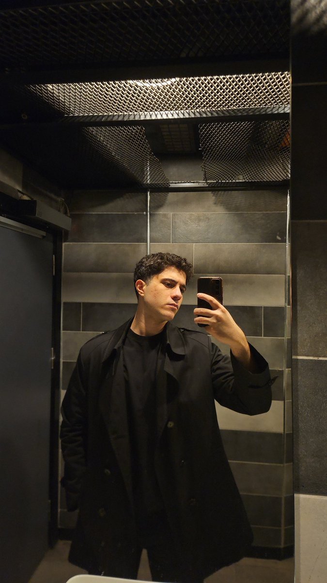 babatomi tweet media