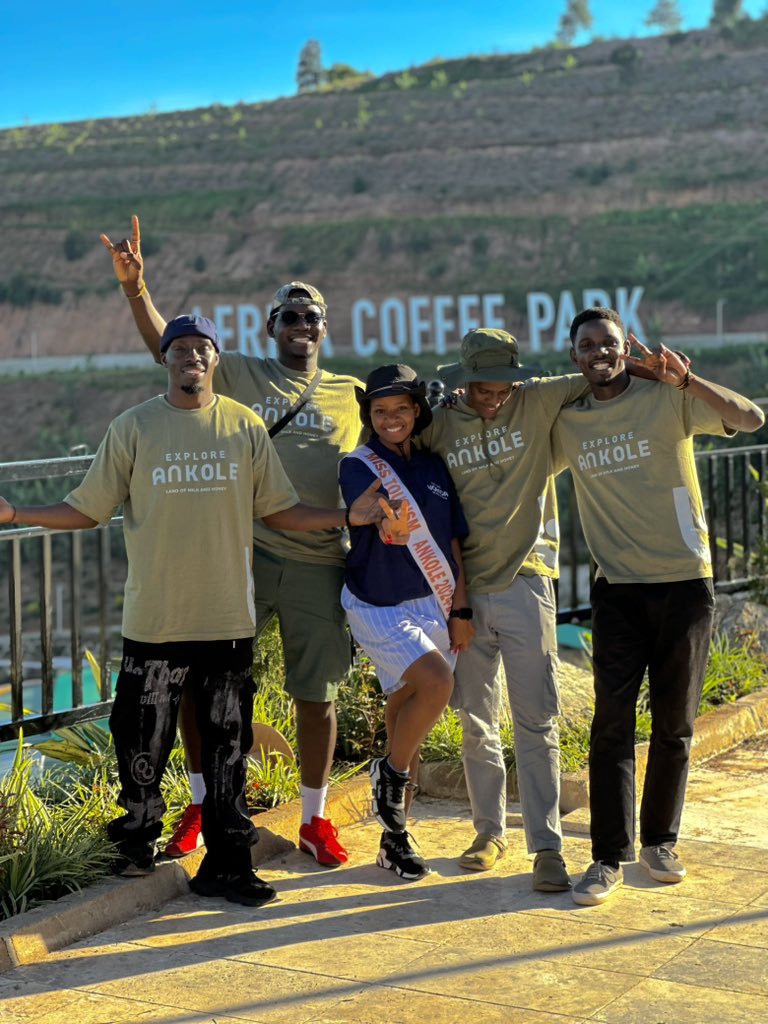 Smyle Explores tweet media