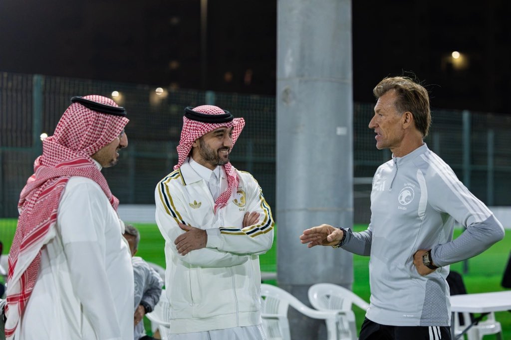 خلف ملفي 🇸🇦 tweet media