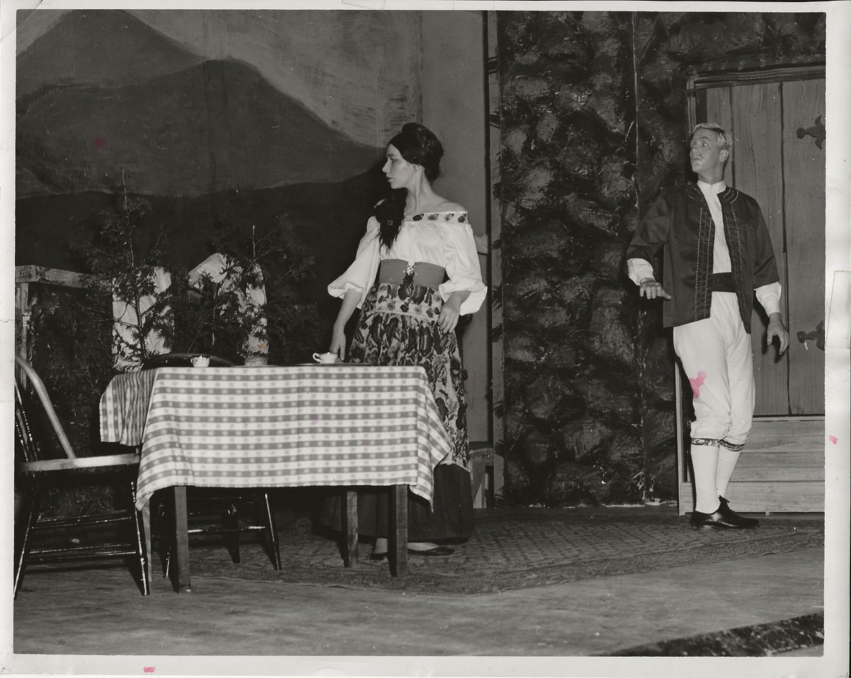 PotsdamMuseumNY's tweet image. #WorldTheatreDay
Before movies, the theatre was the only place where someone could see visual storytelling in a grand form.

#Potsdam has a long history of theatre #performances, from professional and amateur groups. The location now occupied by the library used to be home to an