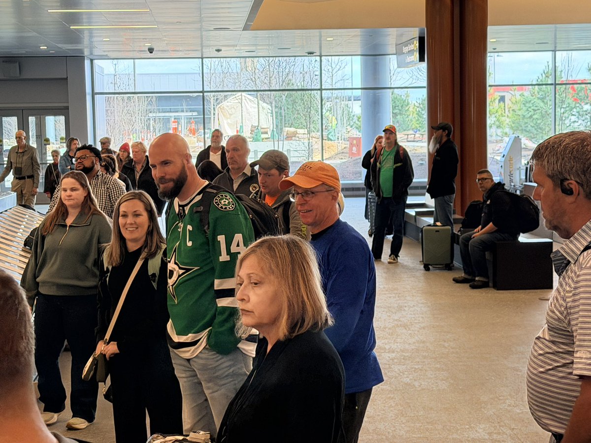 conceptress's tweet photo. Just arrived in Pittsburgh for the #STARSvsPENS game. There were a lot of @DallasStars fans on our flight!

In fact, the flight attendant said, “This might not make me popular, but Go Pens!” and was met with a rousing chorus of boos. ￼￼😂

@NHL https://t.co/EcLe1gEjLH
