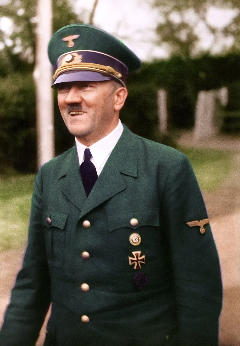 ℜ𝔢𝔤𝔞𝔫 𝔐𝔞𝔠𝔑𝔢𝔦𝔩 tweet media