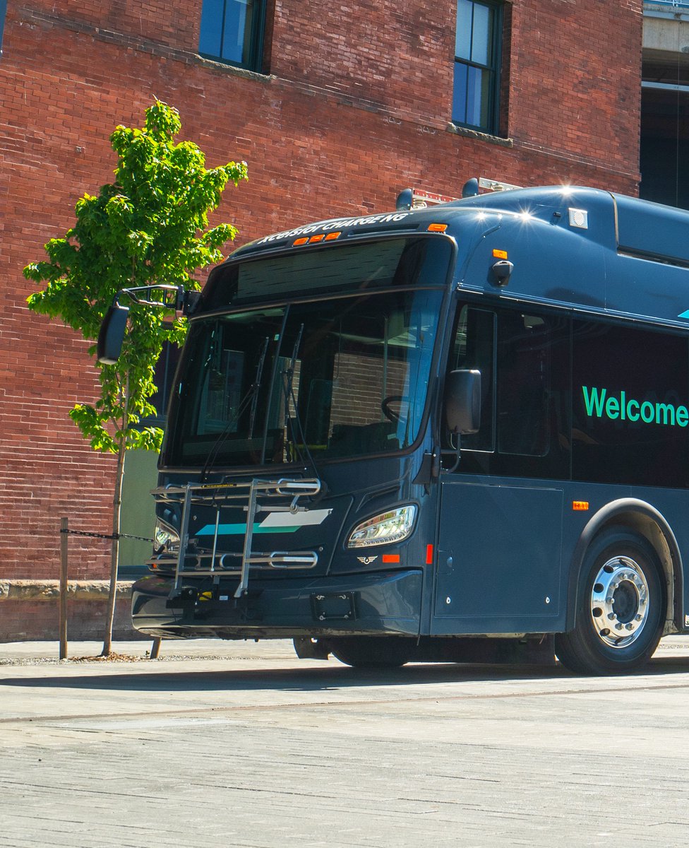 newflyer's tweet photo. By providing transit agencies with a wide range of propulsion technologies, we help move public transit forward across North America. Backed by one of the industry’s most comprehensive bus portfolios, New Flyer supports mobility priorities in both the U.S. and Canada. https://t.co/uIJU8KE9os