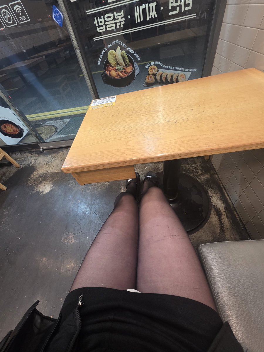 설이❄️ tweet media