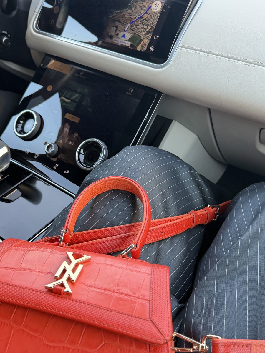 caprisun🌞✨ tweet media