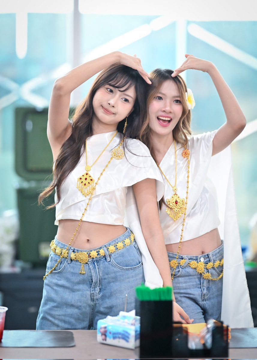 doctor_keng's tweet photo. 💛LOVELY 😚 #NanaCGM48 #GinnaCGM48 #BNK48CGM48SummerFest2026 #JJHall #Plena https://t.co/XuV11AIzZU