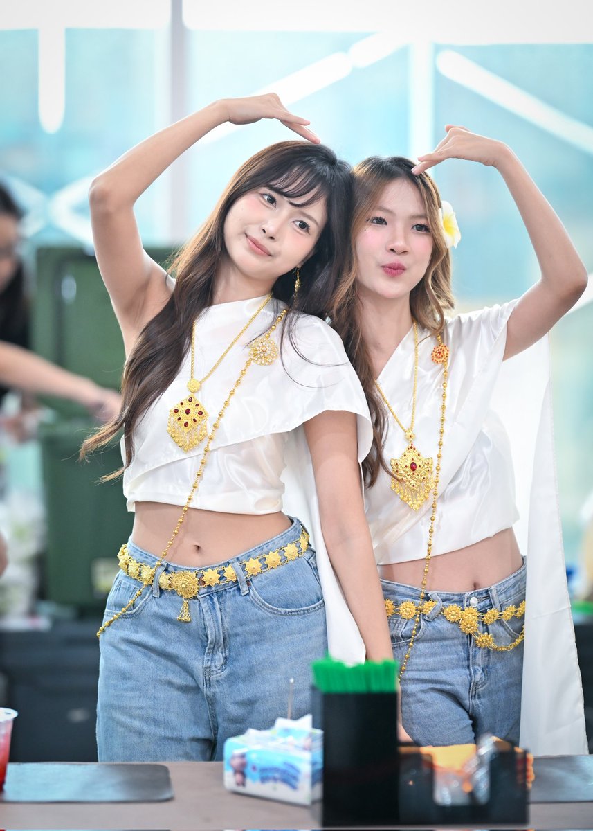doctor_keng's tweet photo. 💛LOVELY 😚 #NanaCGM48 #GinnaCGM48 #BNK48CGM48SummerFest2026 #JJHall #Plena https://t.co/XuV11AIzZU