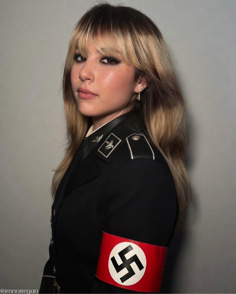 ℜ𝔢𝔤𝔞𝔫 𝔐𝔞𝔠𝔑𝔢𝔦𝔩 tweet media