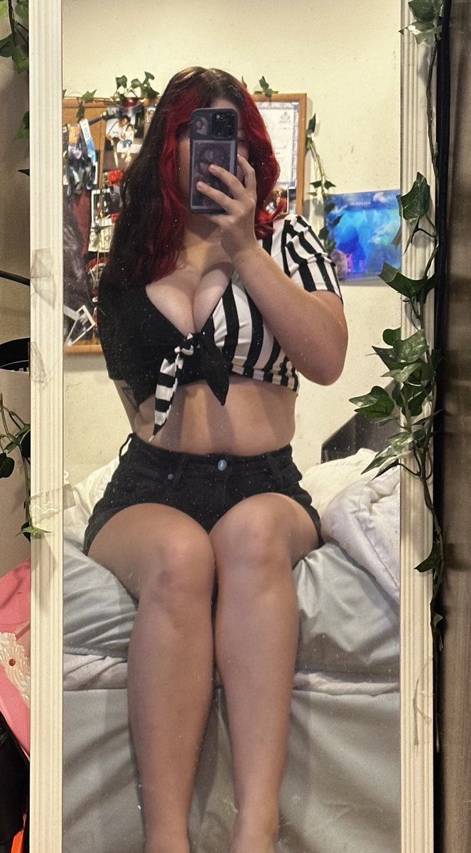 Party girl Kaylee📸 tweet media