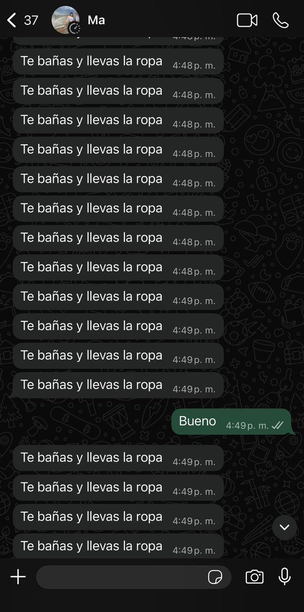 Pov te bañas y no te llevas la ropa sucia