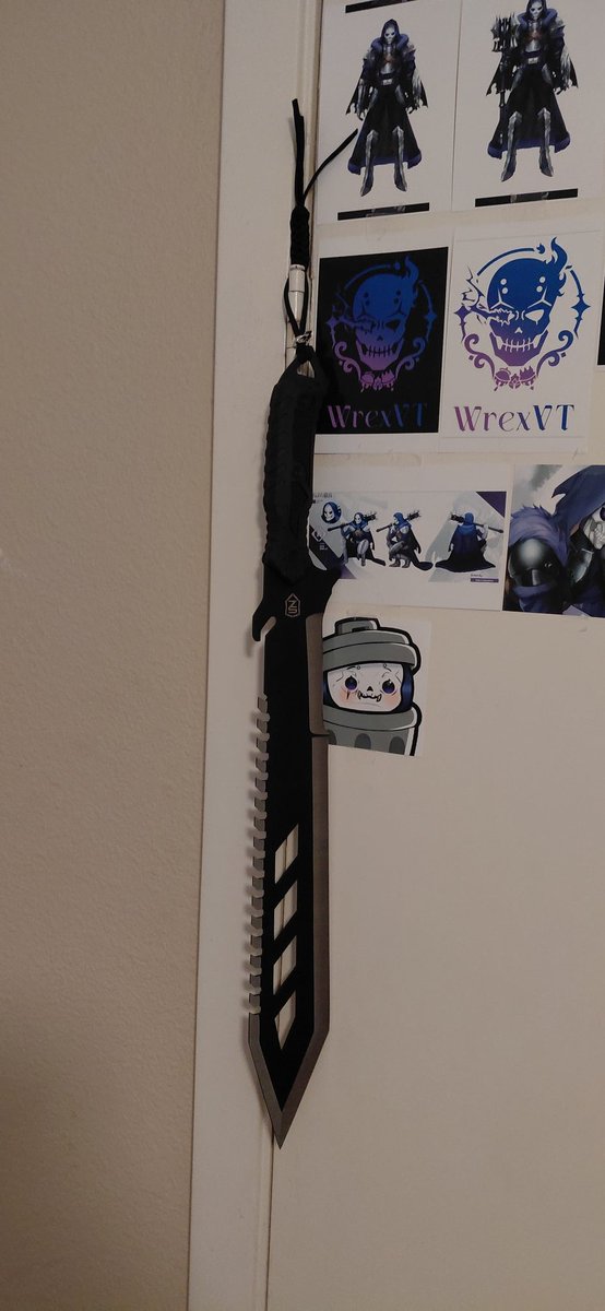 WrexVT's tweet photo. Who the fuck gave this man access to money??? 🤣🤣🤣
Nah but seriously, ordered this a while ago before all the overtime and birthdays of my family. 😆
Gonna be my last weapon purchase as I buckle down. 🫡😊
The one I'm holding is my favorite outta the two. 😁
I like heavy weapons and its still light for my taste but its got a bit of oomf. 😆
(Damn....I just got them sharpened too and I can still hold it like that. 😆 I got rough hands...😅🤣)