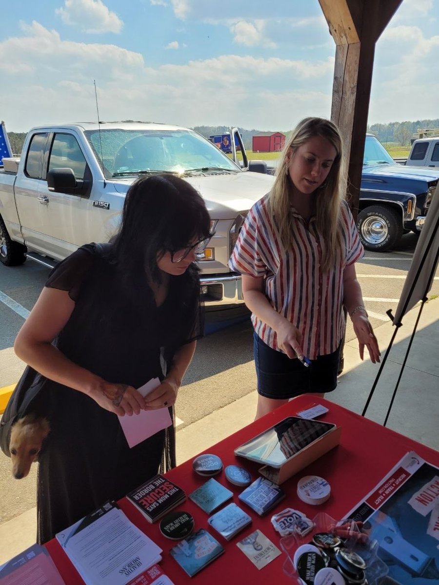 Christiana Corley tweet media