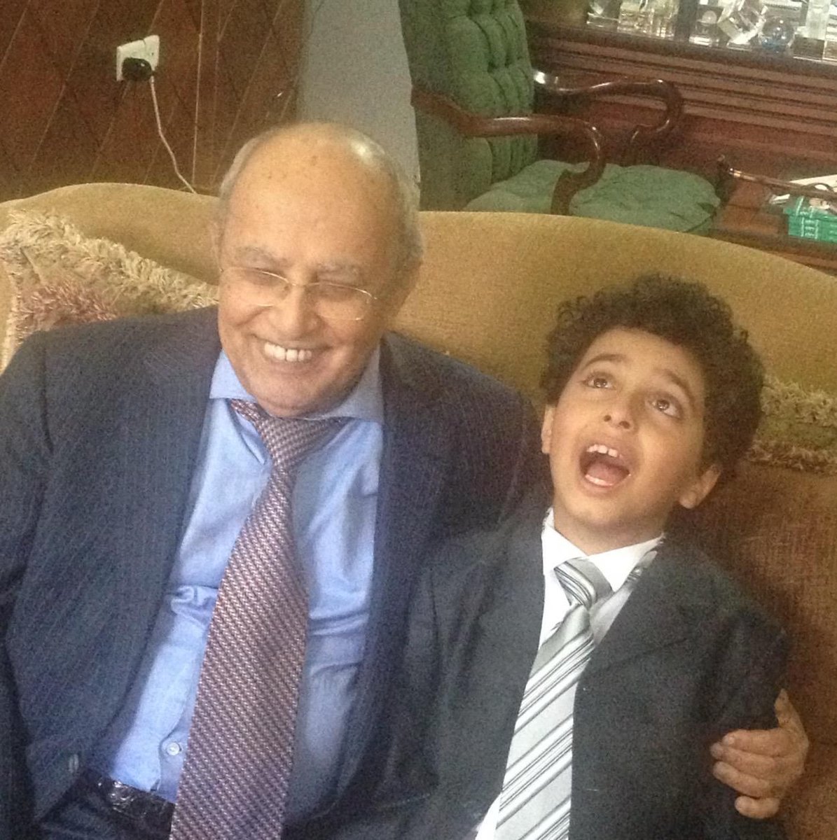 ايمن مطهر الإرياني. tweet media