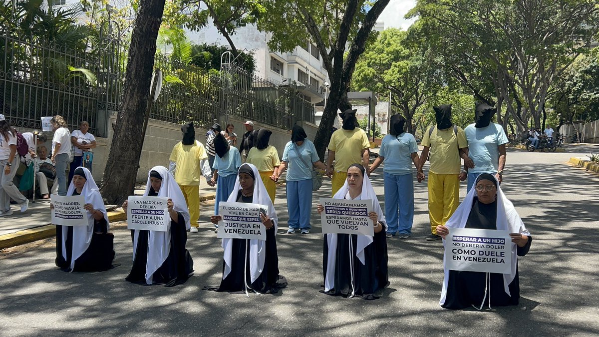 Beatriz Adrián tweet media