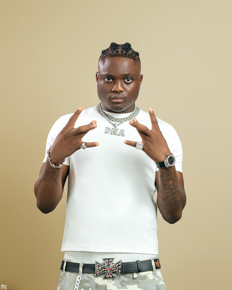 THE DEBUT HUB tweet media