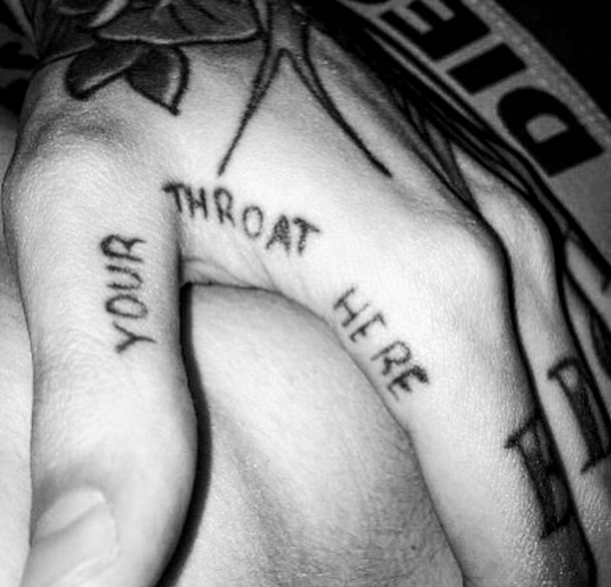 𝐒⃥𝐲⃥𝐧⃥ tweet media